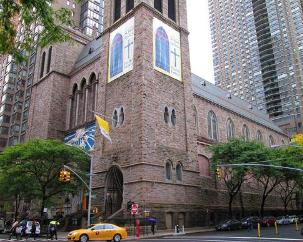 Is the Huguenot Chronicles trilogy anti-Catholic?